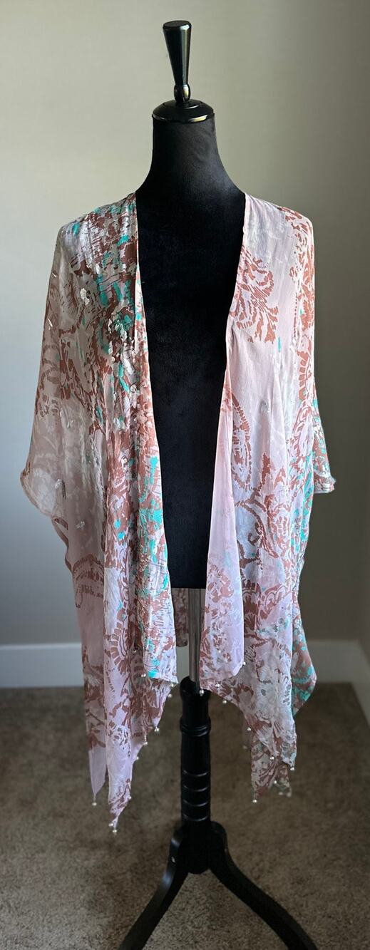UNO ALLA VOLTA Silk Beaded Silk Metallic Kimono One Size